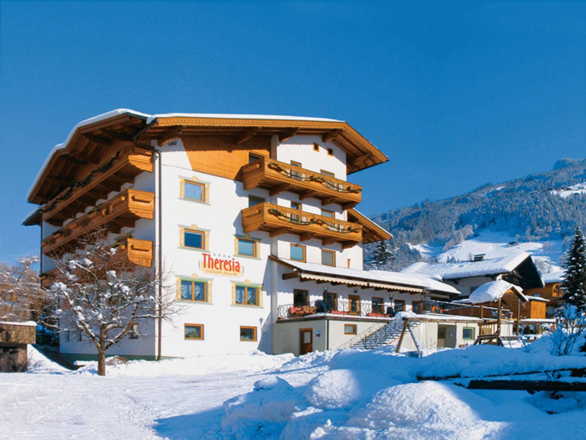 Hotel Theresia 4*